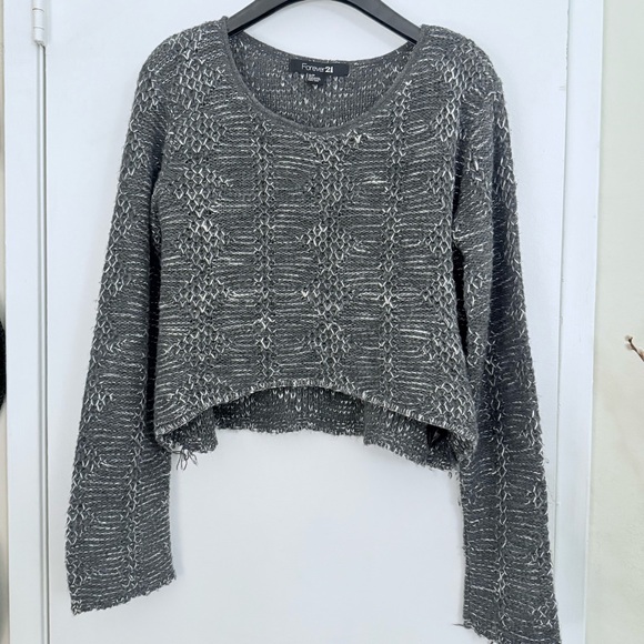 Forever 21 Sweaters - Forever 21 Marled Grey/White Cropped Knit Sweater